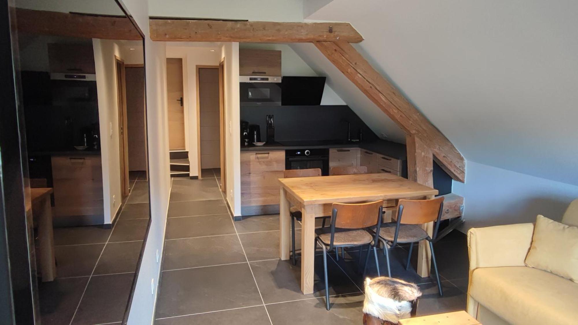 Geraniums Et Neige Fraîche: Luxe With Private Balneo & Sauna Guest house Metabief