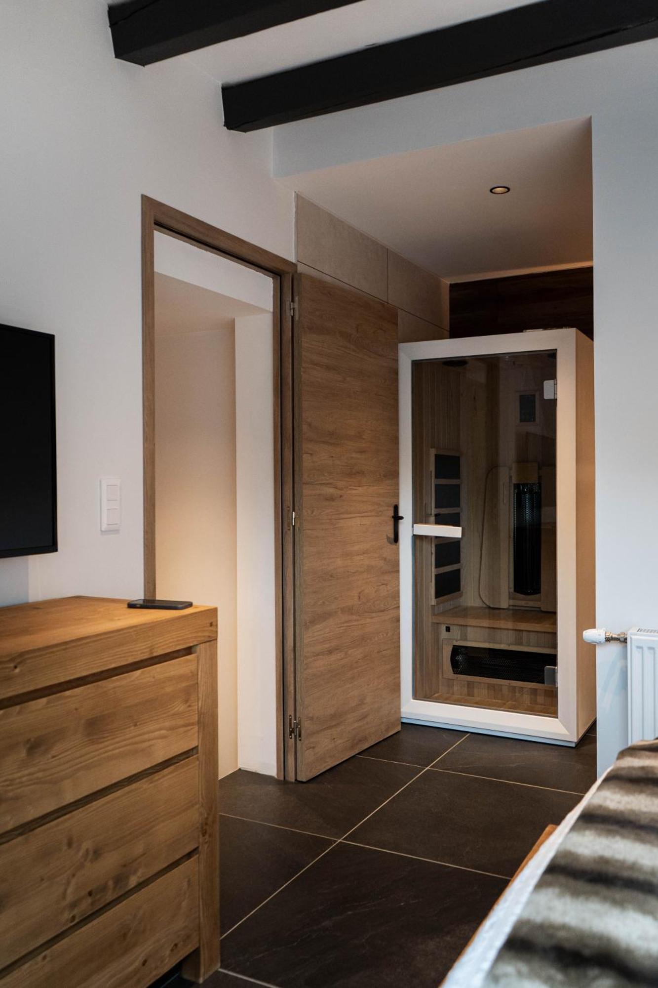 Geraniums Et Neige Fraîche: Luxe With Private Balneo & Sauna * Metabief