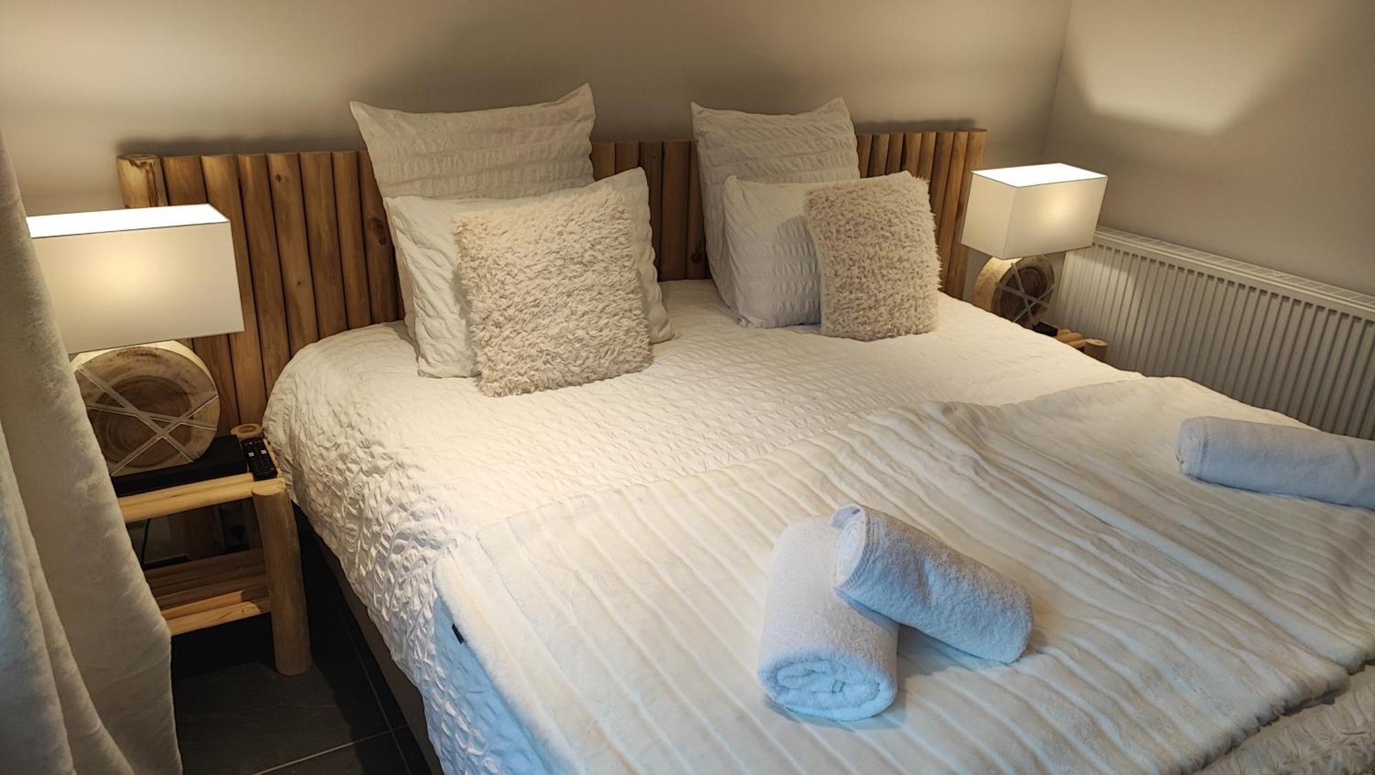 Geraniums Et Neige Fraîche: Luxe With Private Balneo & Sauna * Metabief