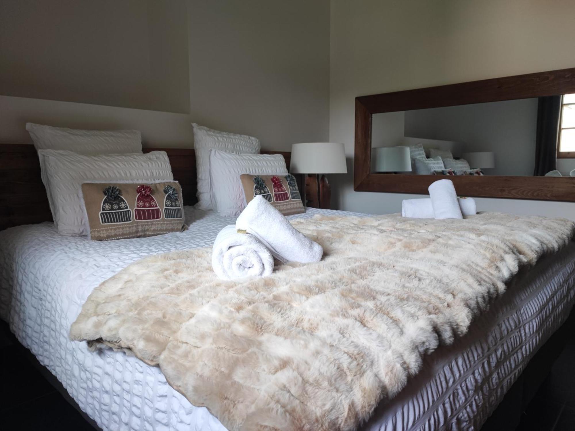 Geraniums Et Neige Fraîche: Luxe With Private Balneo & Sauna * Metabief