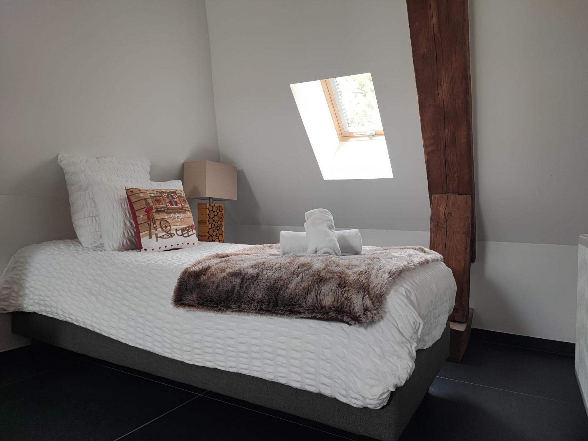 Geraniums Et Neige Fraîche: Luxe With Private Balneo & Sauna Guest house *